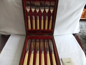 Art Deco Silver Plate Fish Knives & Forks Wood Case with Key J Cook Birmingham - Picture 1 of 18