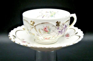 Collectible Vintage Antique Cup and Saucer Floral Gold Gilt - Picture 1 of 4