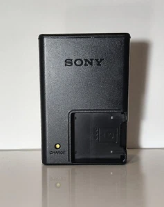 SONY BC-CSKA Battery Charger For Sony Digital Camera Genuine - Picture 1 of 3