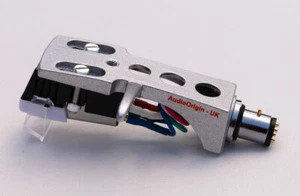 Cartridge + Stylus + headshell for Technics SL B3, SL B303, SL H302, SL1000, S - Picture 1 of 4