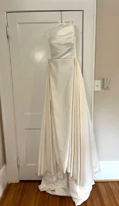 Pronovias Nora Wedding Dress, Size 10, Ivory, Asymmetrical, A-Line - Picture 1 of 7