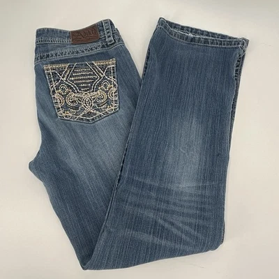 Pantalones de mezclilla bordados desgastados Adiktd para mujer 10/W31 tiro bajo corte bota Y2K Foto 1 de 4