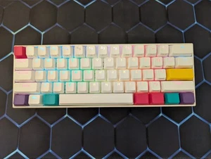 Anne Pro 2 Mechanical Keyboard 60% (White) No Cable - Bluetooth Tested - Afbeelding 1 van 15
