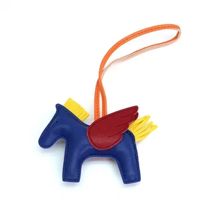 𐂃 PU Leather Mini Rodeo Horse bag Charm with Full Color Wings decorative purse - Picture 1 of 2