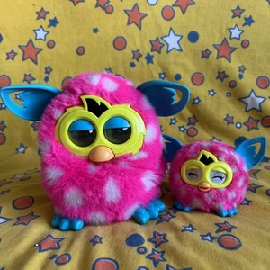 Furby Boom 2012 a pois rosa e un bianco - Foto 1 di 10