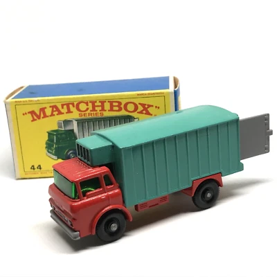 Lesney Matchbox No. 44 Refrigerator Truck GMC 1967 Red/Teal - England W/Box - Image 1 of 4