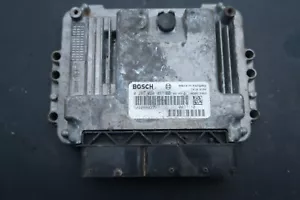 NEW HOLLAND IVECO ECM ENGINE COMPUTER (A8) 504088027 (0 281 020 057) - Foto 1 di 1
