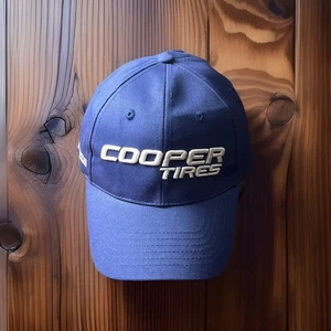 Gorra de bola COOPER Tires corona alta con bonito bordado azul brillante - Imagen 1 de 8