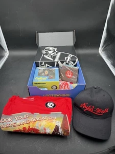 CONTENUTO SIGILLATO! Mar 2018 Fallout Crate Lootcrate FIGURA, TAPPETINO, MAGNETE, ALTRO - Foto 1 di 6