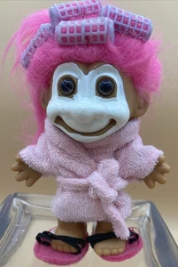 COLD CREAM LADY w/ slippers, rollers, and robe - 5" RUSS TROLL - Picture 1 of 9
