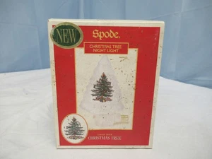 Spode Árbol de Navidad Enchufe Luz Nocturna 10.5cm/4" 092764056393 (MM) - Imagen 1 de 3
