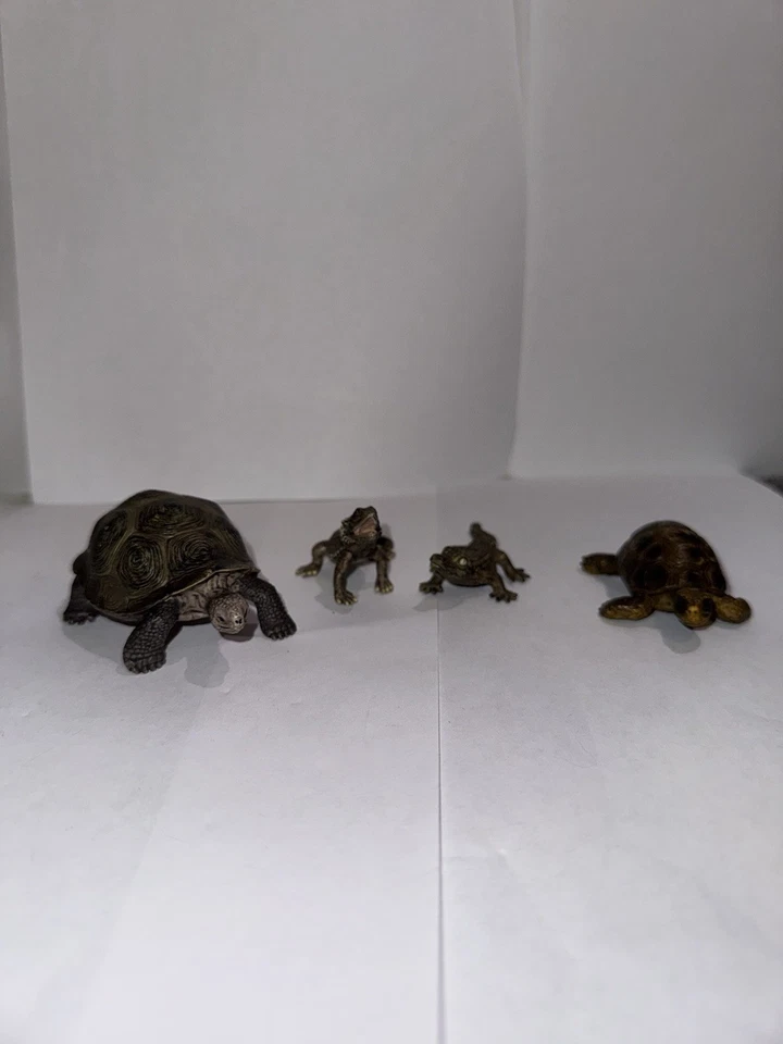 Schleich Reptiles Bundle, Tortoise, Bearded Dragon, Baby Croc & Small Tortoise - Image 1 of 4