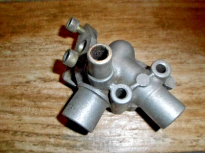 1981 1982 1983 1984 1985 Mercedes-Benz W126 380SEL - Cold Start Valve Foto 1 de 4