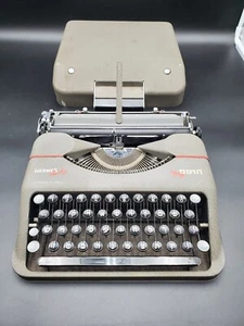 1949 HEBREW HERMES BABY PORTABLE TYPEWRITER SWISS COMPLETE - Picture 1 of 8