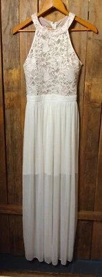 Morgan & Co Prom Wedding Dress Size 7/8 flower lace  Off-white Color - Image 1 of 4
