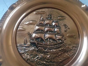 Dreimaster-Relief-Wandteller aus Kupfer - Bild 1 von 3