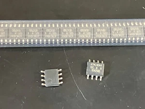 AT24C02C 8 Bit serieller EEPROM Speicher 2k Bit Atmel SOIC-8 - Bild 1 von 1