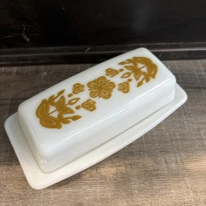 Vintage Pyrex Butterfly Gold Butter Dish with Lid (72-B) White Milk Glass - Picture 1 of 11