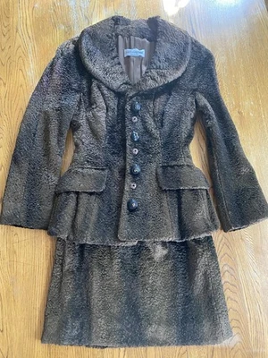 NUEVO SIN ETIQUETAS Dolce&Gabbana Marrón Mujer Invierno Traje Talla 40 Foto 1 de 4