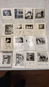 Konvolut 33 Vintage 1947-1968 Familienfotos Weihnachtskarten. Gleiche Familie. Schönes Konvolut.. - Bild 1 von 7