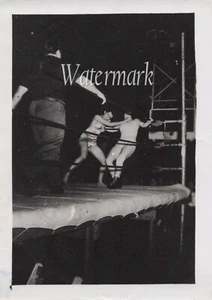 Fotos de mujeres de lucha libre de colección, impresión original en blanco y negro 5" x 7", raras, Antone, Boatcallie - Imagen 1 de 1