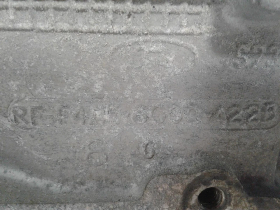 Used Left Engine Cylinder Head fits: 1995 Ford Thunderbird 8-280 4.6L Left Grade Foto 1 de 4