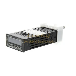 Omron E5GN-Q1TC Regolatore di Temperatura 100-240 VAC Nuovo (1pz) - Foto 1 di 2