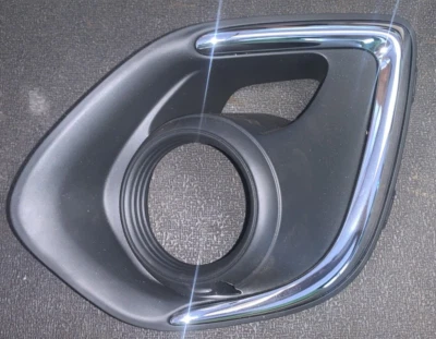 2013-2015 Mitsubishi Outlander Sport/RVR Fog Light Cover Driver Side - Image 1 of 2