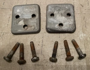 Jeep Cherokee XJ / Pernos de puerta con soportes / Herrajes de puerta / Piezas OEM  - Imagen 1 de 3