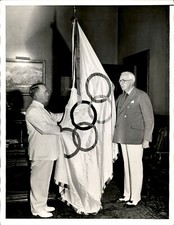 LG960 1936 Orig Photo OLYMPIC FLAG GOES TO BERLIN LOS ANGELES MAYOR FRANK SHAW
