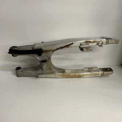 01 - 06 2002 SUZUKI RM250 RM 125 250 SWINGARM REAR WHEEL MOUNT OEM - Image 1 of 4