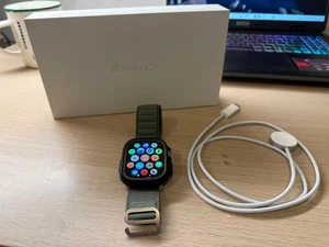 Apple Watch Ultra 49mm Titanium Case with Green Alpine Loop Medium GPS+Cellular - Picture 1 of 3
