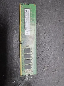 Memoria Micron 16 GB 2666 MHz PC4-21300 sin ECC (DDR4 SDRAM) (MTA16ATF2G64AZ-2G6E1) - Imagen 1 de 3