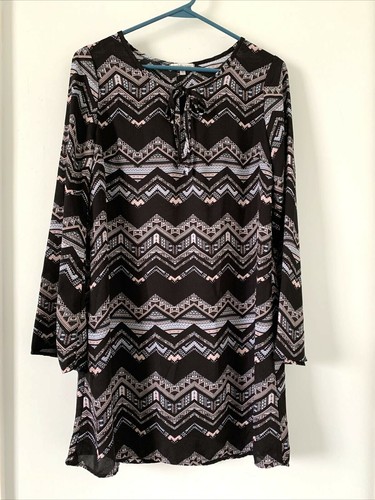 VETEMENTS ABITO CHARLOTTE RUSSE nero motivo zigzag pullover leggero PICCOLO US INtime OTTIMEioni