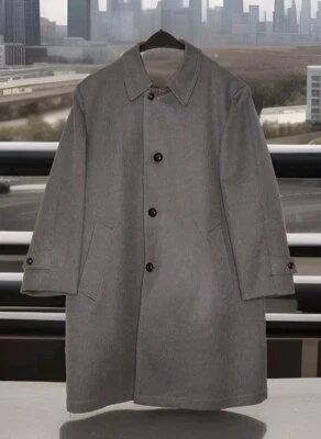 Vintage Casualcraft of New York Men's Gray Textured Polyster Overcoat Size 42R - Image 1 of 4