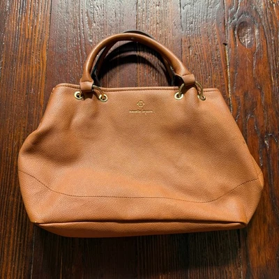 Bolso de mano Nanette Lepore de cuero marrón camel guijarro Foto 1 de 4