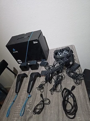 HTC Vive VR Headset Complete Set Full Kit System Virtual Reality - READY TO USE - Image 1 of 2