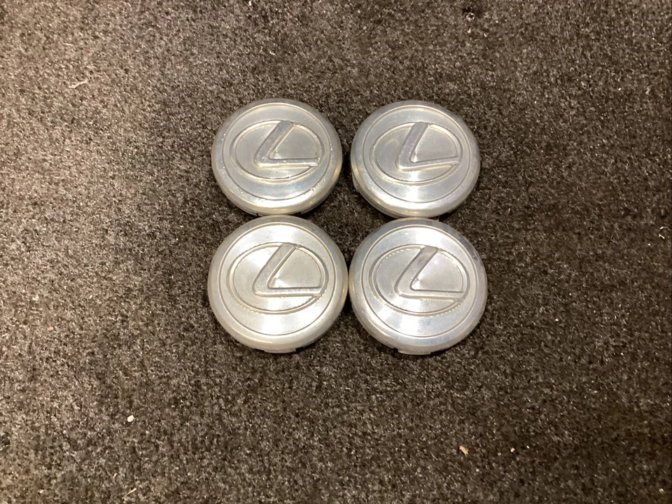 Juego de 4 tapas centrales Lexus ES300 GS300 IS300 RX330 RX400, 1997-2009, parte # 8841 Foto 1 de 1