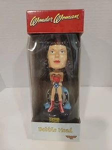 DC Comics Warner Bros. WONDER WOMAN2003 BOXED Bobble Head - Picture 1 of 9
