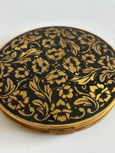 Vintage Darling Powder Compact With Poofs And Cloth Case Floral Stunning Rare - Picture 1 of 17