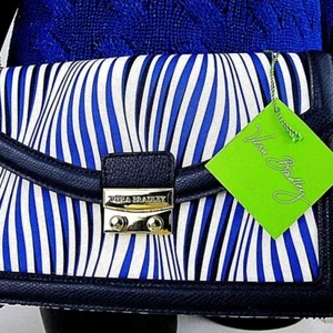 Vera Bradley Tess wellige Streifen Crossbody Druckverschluss Klappe Verschluss Zebra Reißverschluss Neu mit Etikett - Bild 1 von 10
