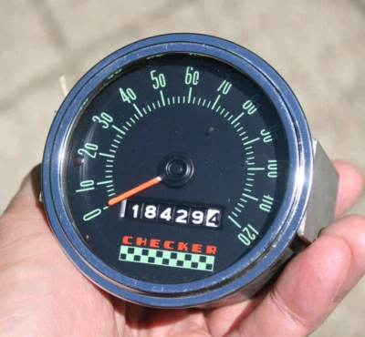 Velocímetro de colección 63-70 Checker Taxi Cab 3 3/8" - Stewart Warner Foto 1 de 4