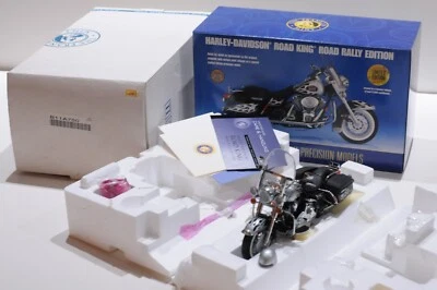 FRANKLIN MINT 2002 HARLEY-DAVIDSON ROAD KING ROAD RALLY EDITION SCALE 1:10 LIMIT - Image 1 of 4