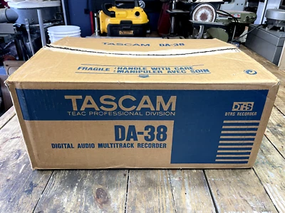 TASCAM DA-38 Digital Audio MULTITRACK Rack Mount RECORDER with original BOX - Image 1 of 4
