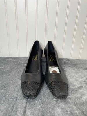 Womens Size 10 Mezzo by Vaneli kitten heel Shoes - Image 1 of 4