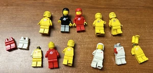 LEGO Classic Space Minifigure Piece Lot Red Yellow Black White - Picture 1 of 1