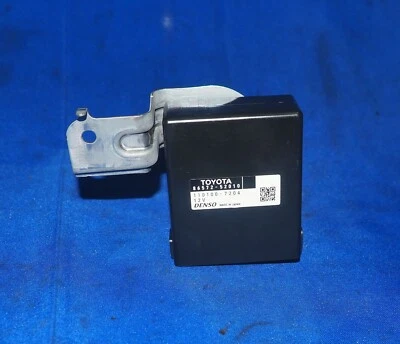 Módulo de control de altavoz de aproximación de vehículo Toyota Prius C 2012-2014 ECU OEM Foto 1 de 4