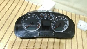 VOLKSWAGEN PASSAT INSTRUMENT GAUGE CLUSTER GAS 264,461 MILES OEM 2004,2005. - Picture 1 of 11