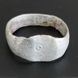 Medieval Hungarian Silver Ring with Dot Intaglio! Unity Of God? Size 3, 1.72gram - Picture 1 of 3