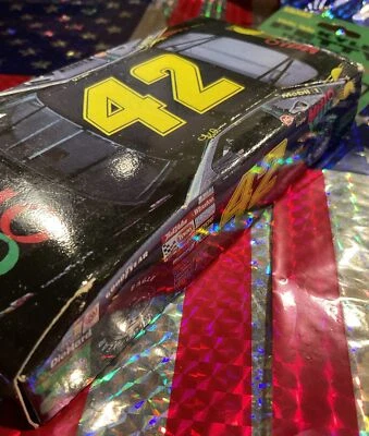 VINTAGE KYLE PETTY 1992 TRAKS 25 CARD TEAM SET #42 CAR SHAPED BOX MELLOW YELLOW - Image 1 of 4